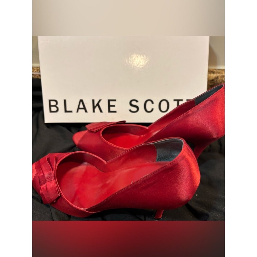 Blake Scott Red Satin Heels Bow Peep Toe Pumps Wedding Date Night Shoe Size 10 M - Picture 4 of 7